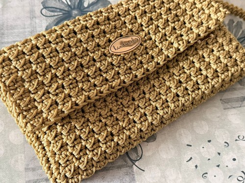 Borsa pochette con tracolla